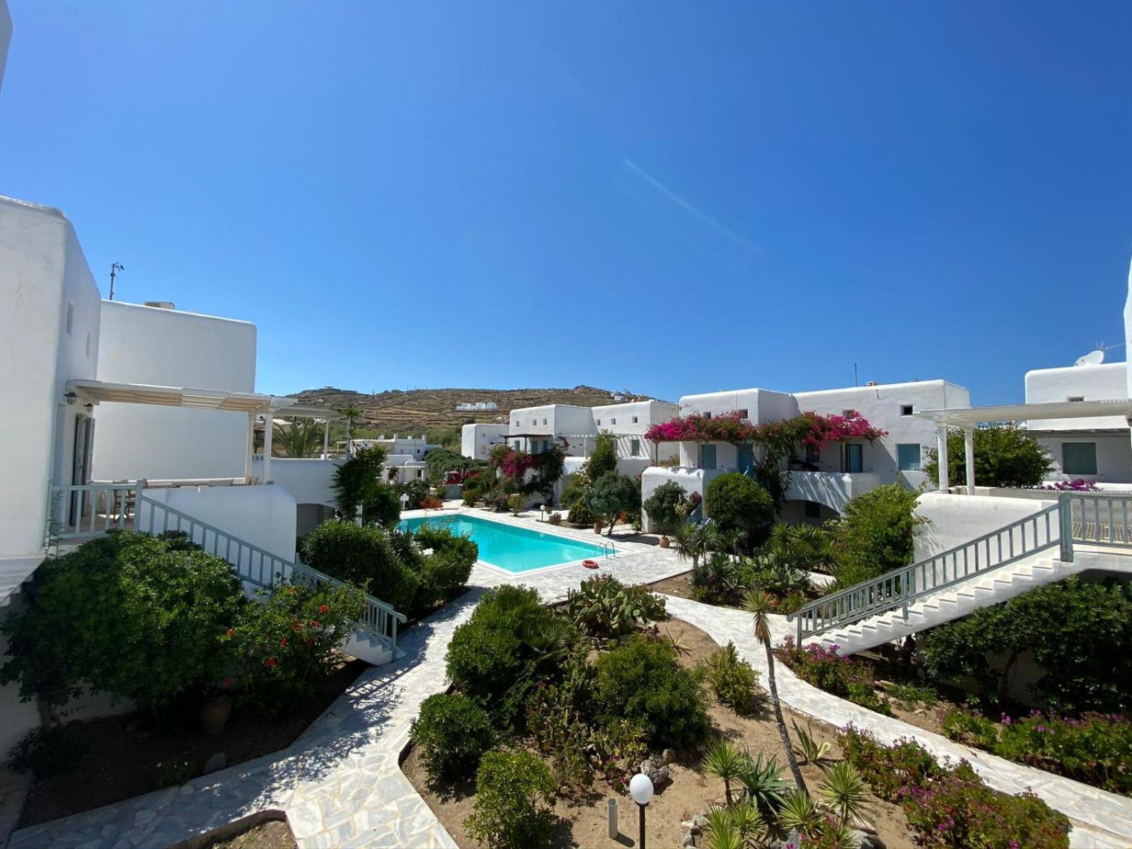 Mykonian Style W Shared Pool Houses & Nighttime Security Guard Ornos  Exterior photo