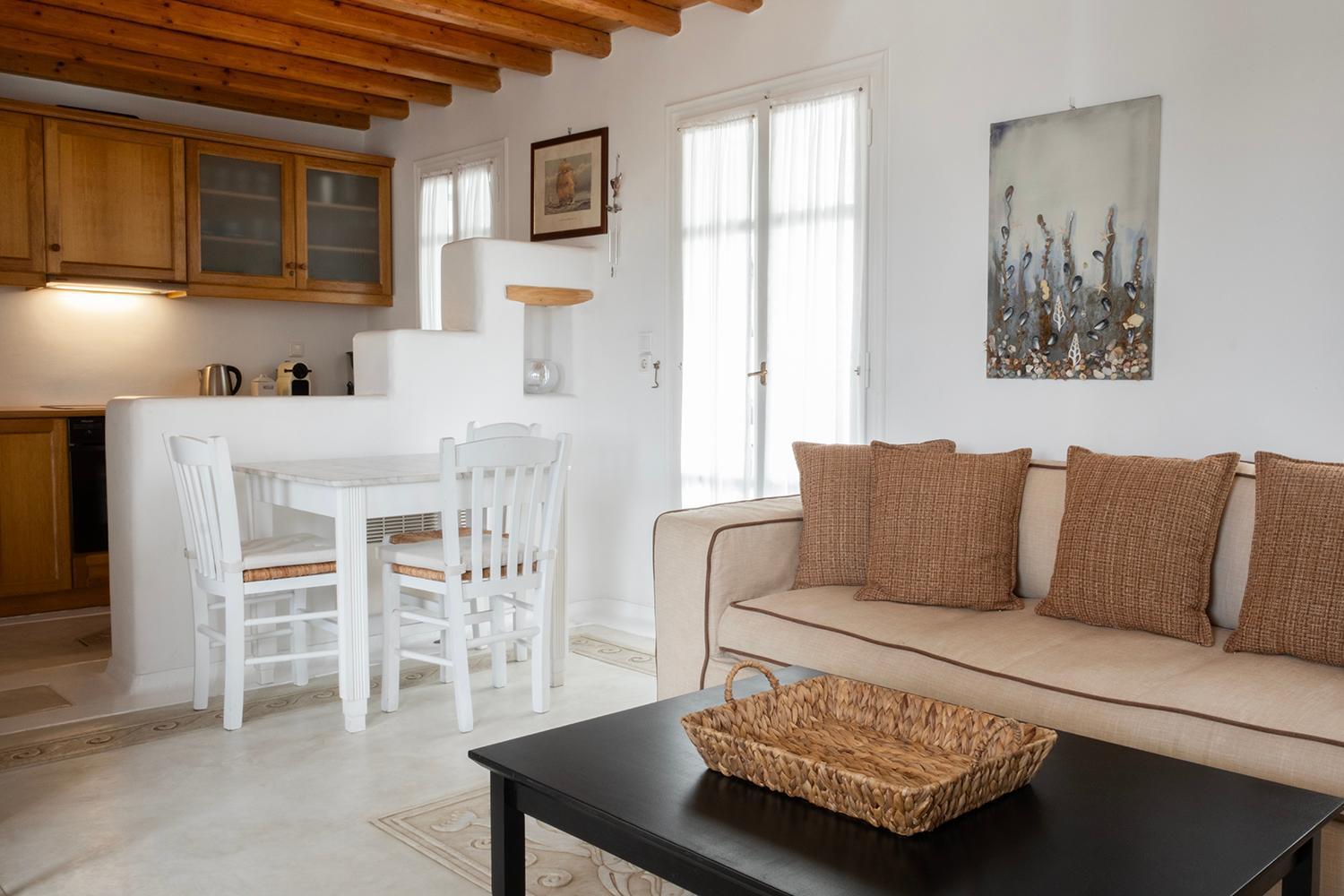 Mykonian Style W Shared Pool Houses & Nighttime Security Guard Ornos  Room photo
